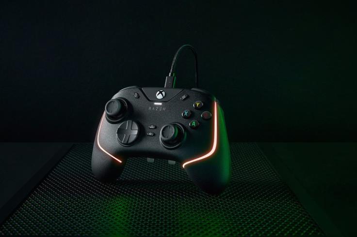 Razer Wolverine v2 chroma crno konzola T26R8160