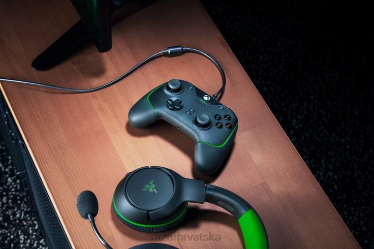 Razer Wolverine v2 crno konzola T26R8162