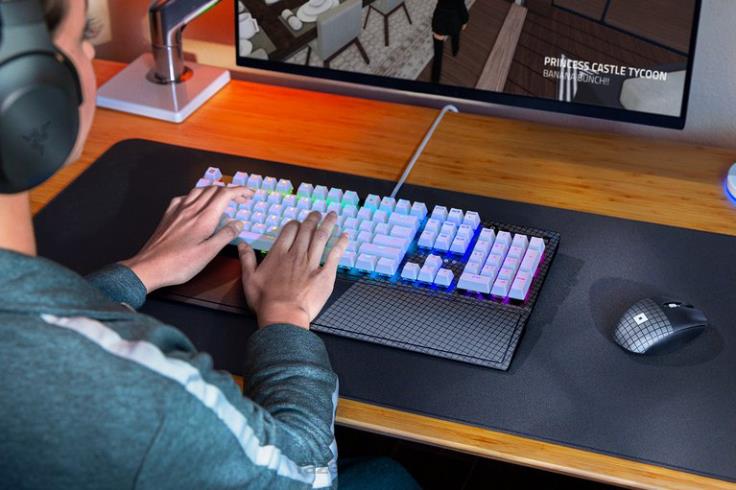 Razer blackwidow v3 - zeleni prekidač - nas - roblox izdanje bijela tipkovnica T26R859