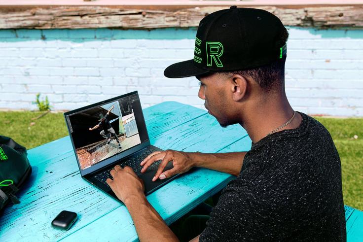 Razer prilagodite svoju oštricu 14 jedna boja laptop T26R81