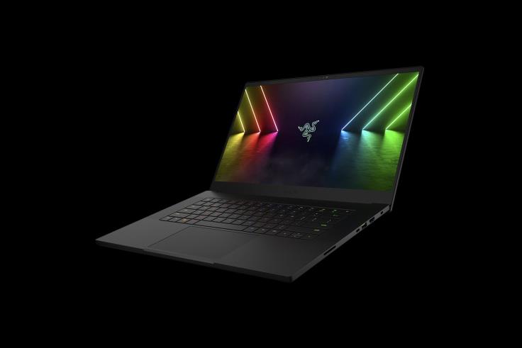 Razer prilagodite svoju oštricu 15 jedna boja laptop T26R811