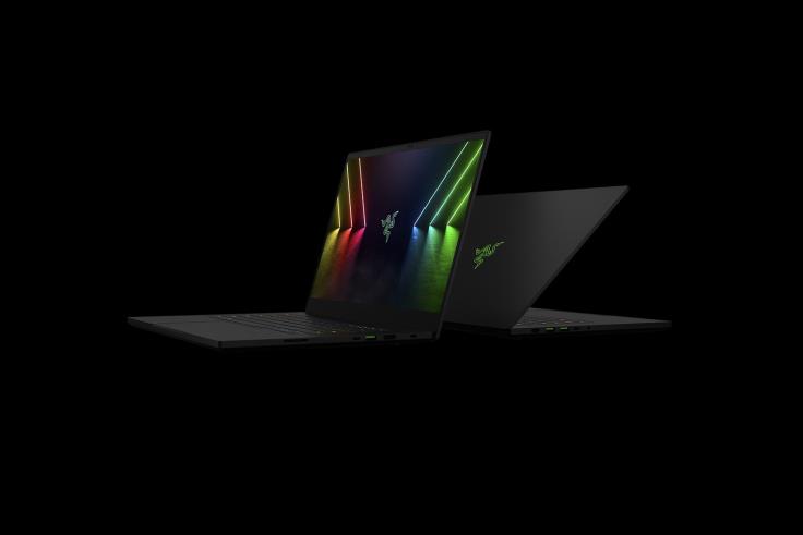 Razer prilagodite svoju oštricu 15 jedna boja laptop T26R811