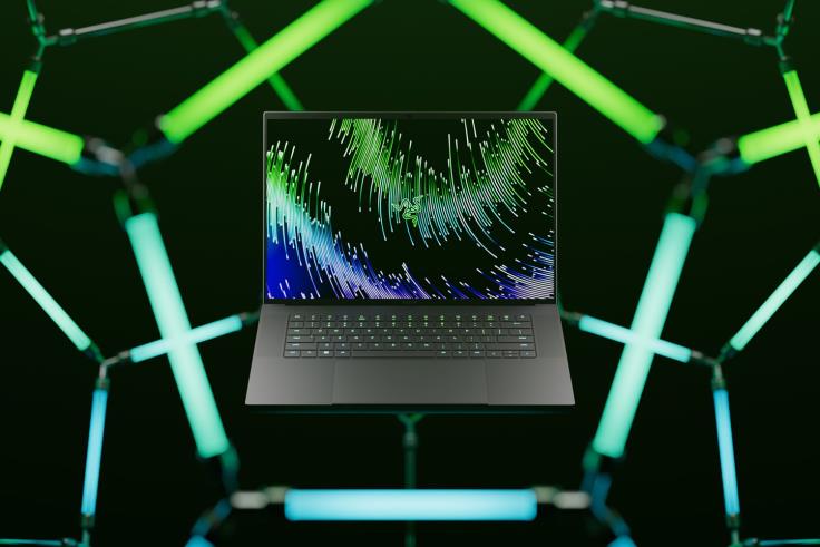 Razer prilagodite svoju oštricu 16 jedna boja laptop T26R87